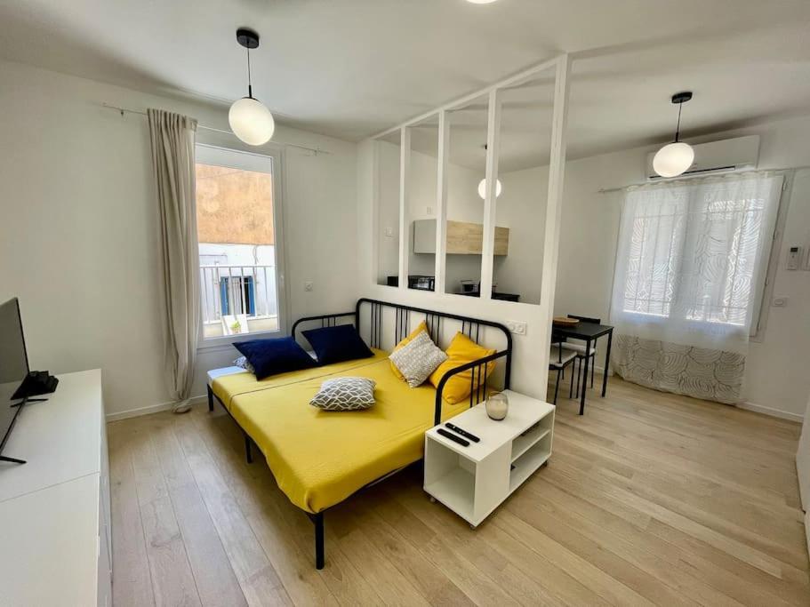 Studio Entièrement Rénové, Situé Au Cœur Du Quartier Appartement
